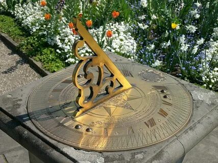 Как установить солнечные часы