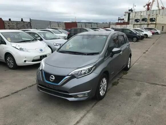 Ниссан ноте гибрид 2017. Ниссан лиф гибрид. Ниссан ноут 2019 гибрид. Nissan ids. Ниссан гибрид модели.