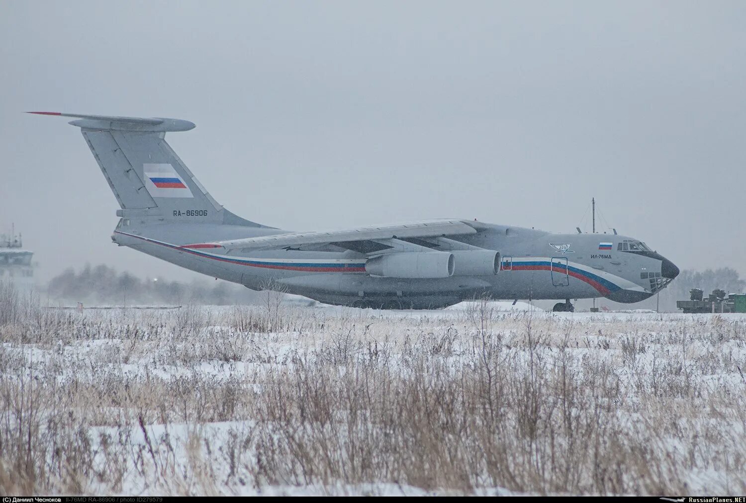 Ил76 иваново списки. Ил 76 Иваново аэродром Северный. Ил 76 86906 скальпель. Ил-76мд «скальпель». Ил-76мд (ra-86906) «скальпель-МТ.