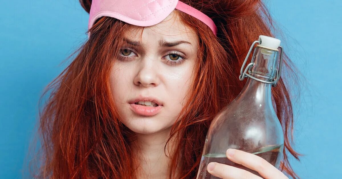 Человек с бодуна. Открытка день большого бодуна. С днем похмелья открытки. Похмелье. Больной человек.