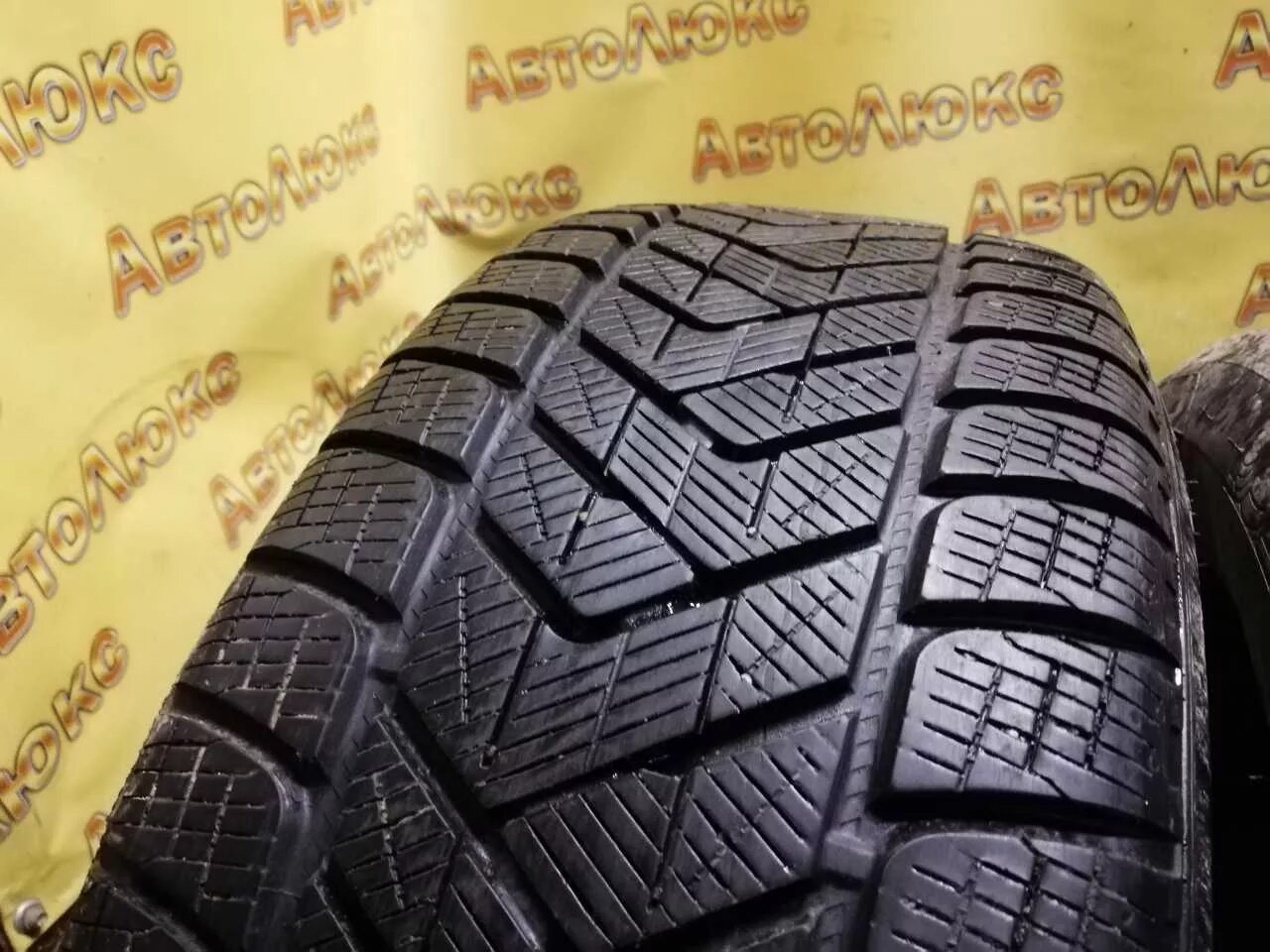 Зимние шины 235 50. 235/55/18 pirelli winter scorpion. шины pirelli scorpion winter. pirelli scorpion winter 210. пирелли скорпион 30/9,50 r15lt.