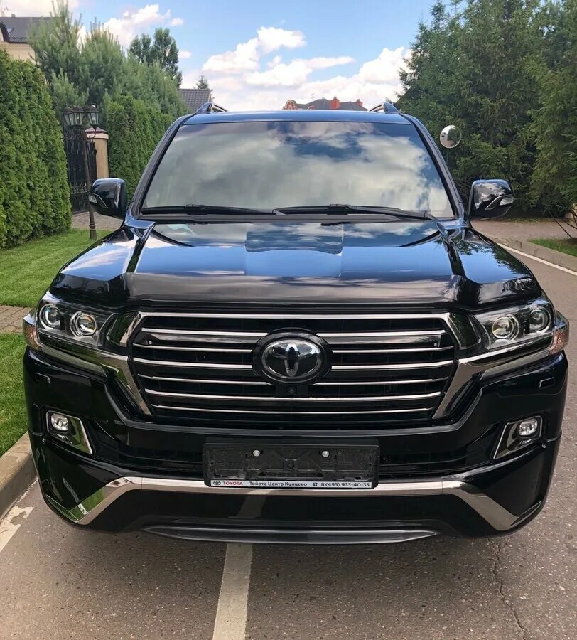 Тойота 200 2017. Toyota land cruiser 200 2017 черный. тойота ленд крузер 200 рестайлинг 2 черный. ленд крущер 200рестайлинг. тойота лэнд крузер 200 стайлинг.