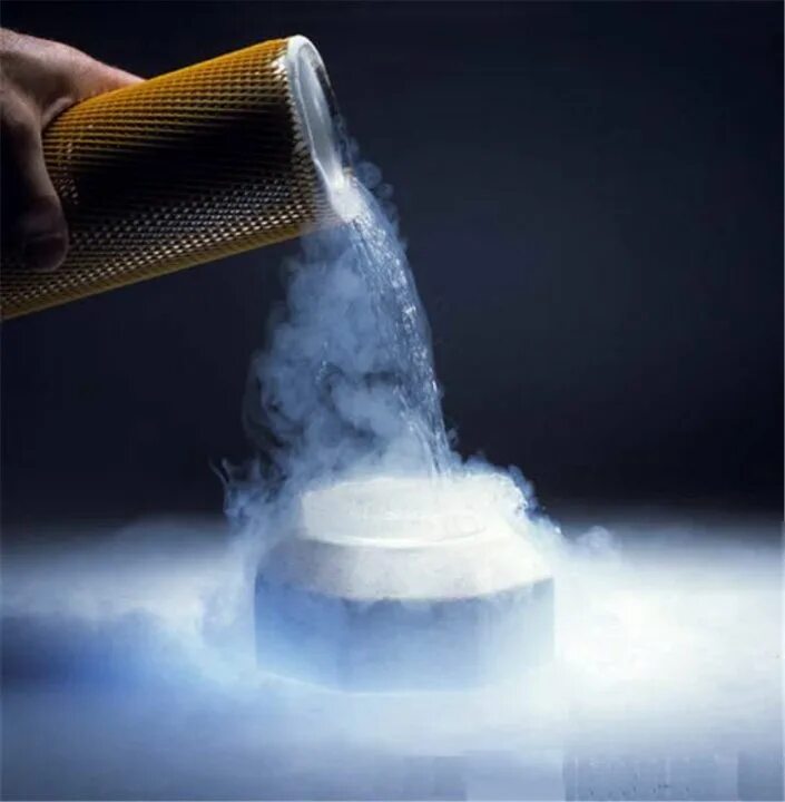 Контейнер для жидкого азота криогенный резервуар. Красивый азот. Жидкий азот. Жидкий азот. Жидкий азот для фотосессии.