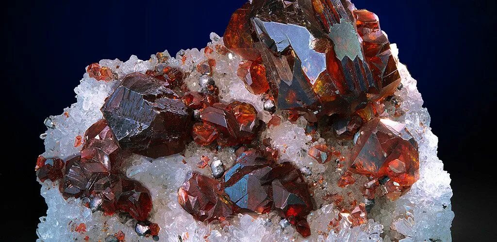 Dioptase; Tsumeb Mine, Namibia Rocks and minerals, Crystals, Minerals crystals r