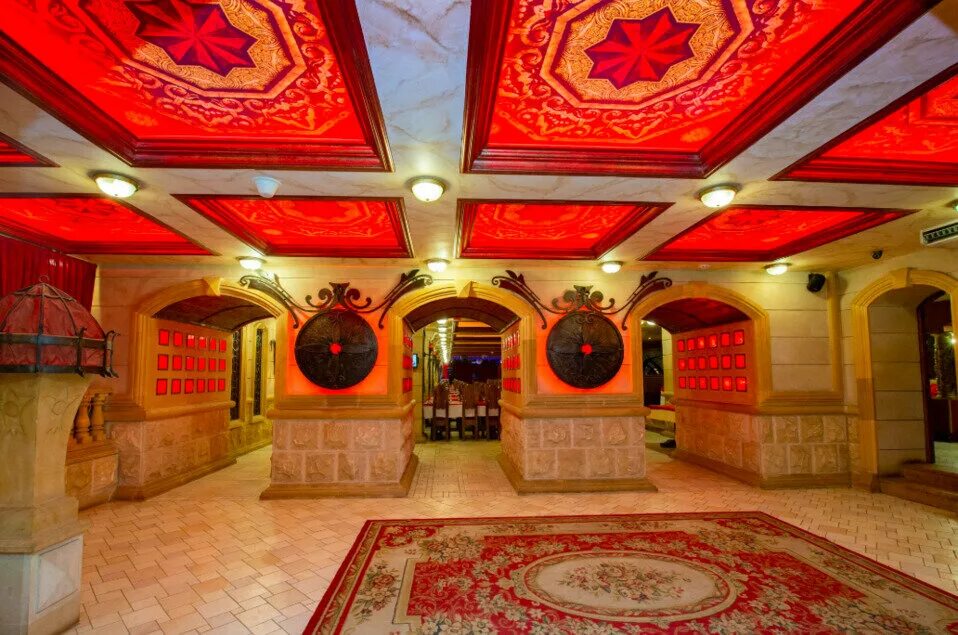 огни баку бар. огни баку отзывы москва. огни баку ресторан на академика янгеля. крутящийся ресторан в баку. огни баку, одинцово.