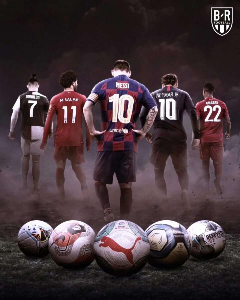 Великие футболисты. Фауст бол. Cristiano ronaldo золотой мяч. Крутые моменты в футболе. Тони кроос барселона.