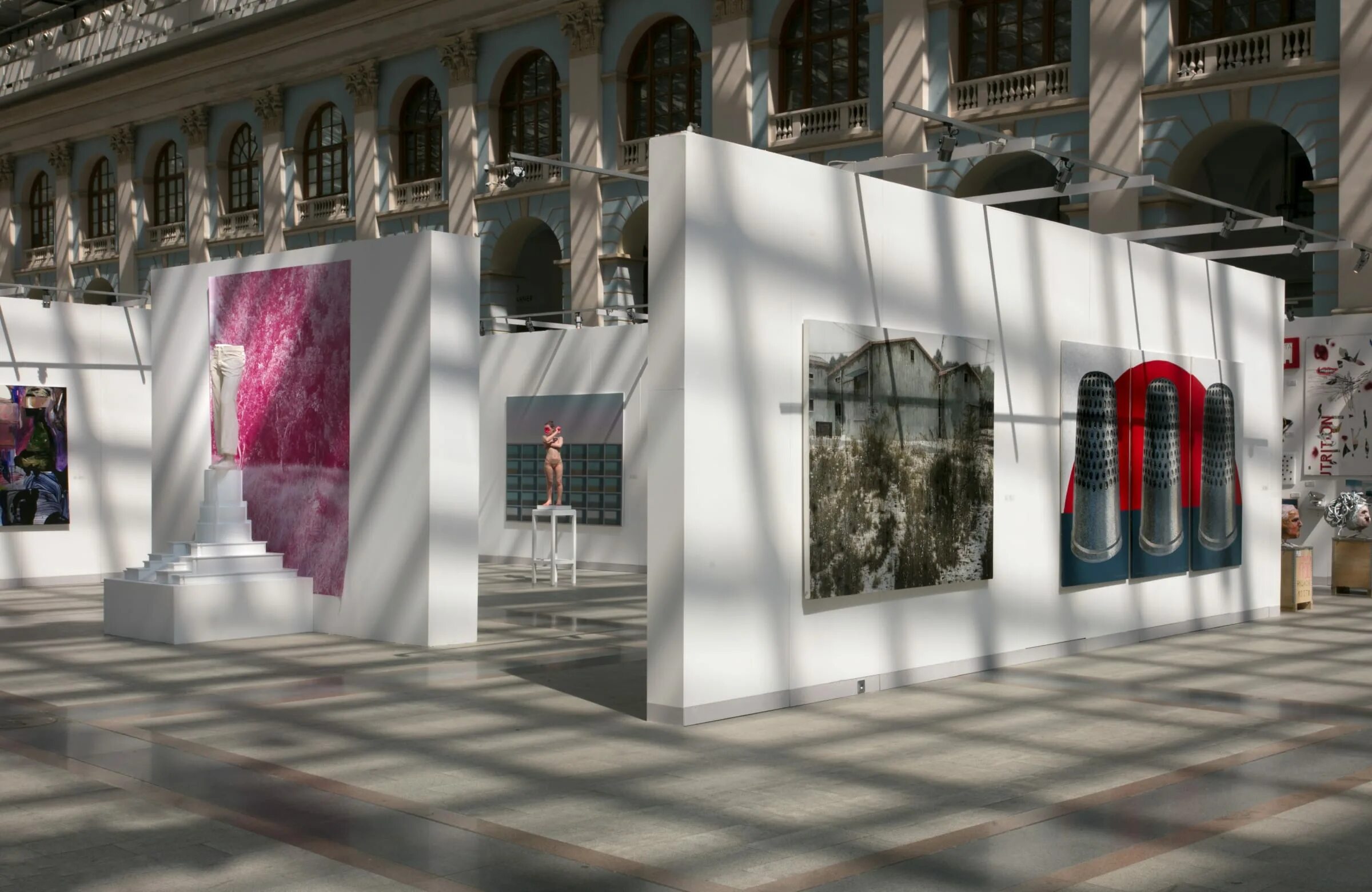 Новое модное место. Лучшие рестораны россии. Модные заведения москвы. Ресторан россия. Музей современного искусства в москве белорусская.