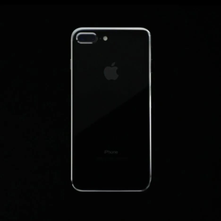 Черный фон на айфон. Темный фон на айфон. Айфон 12 на черном фоне. Iphone 11 на черном фоне