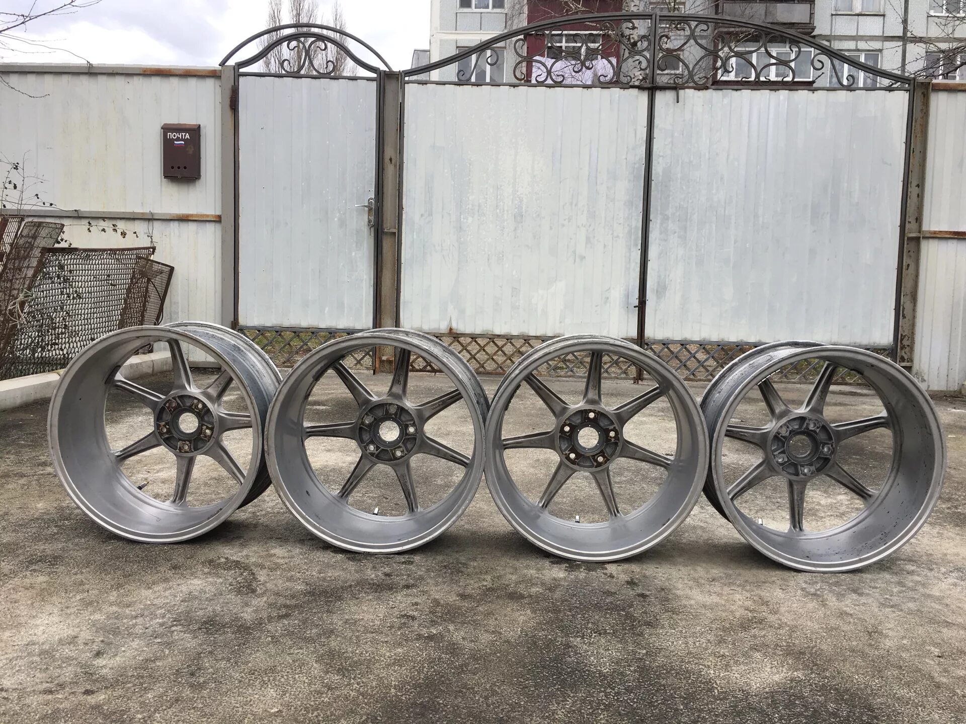 Диск б у 18 купить. Диски AVS r18. Диски AVS model 7 r18. Диски AVS r18 5x112. AVS model r18.