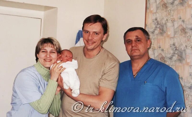 Алексей Нилов объяснил, зачем обвенчался с четвертой женой: "Благодаря ей я силь