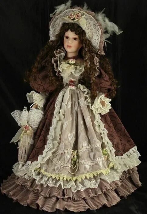 Купить куклы эпох. Куклы порцелан Доллс. Викториан долл-кукла. Фарфоровая кукла Cathay collections. Кукла в викторианском платье.