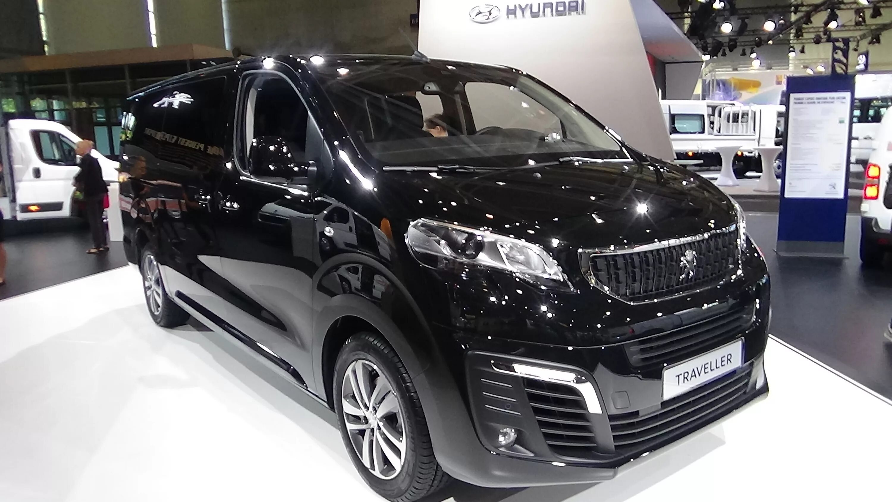 Peugeot traveller 2021. Peugeot traveller 2017. Peugeot traveller 2022. Микроавтобус Пежо Травеллер 2021. Купить минивэн пежо