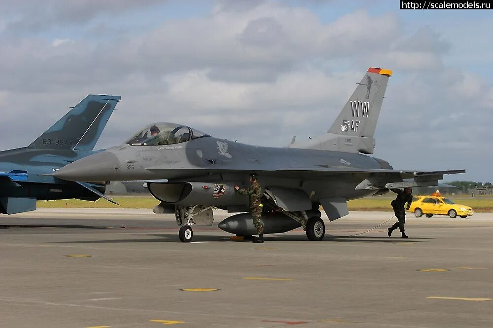 F-16 fighting falcon. F-16c/d fighting falcon. Самолет f-16d fighting falcon. F 16 c. Самолет f-16a fighting falcon.