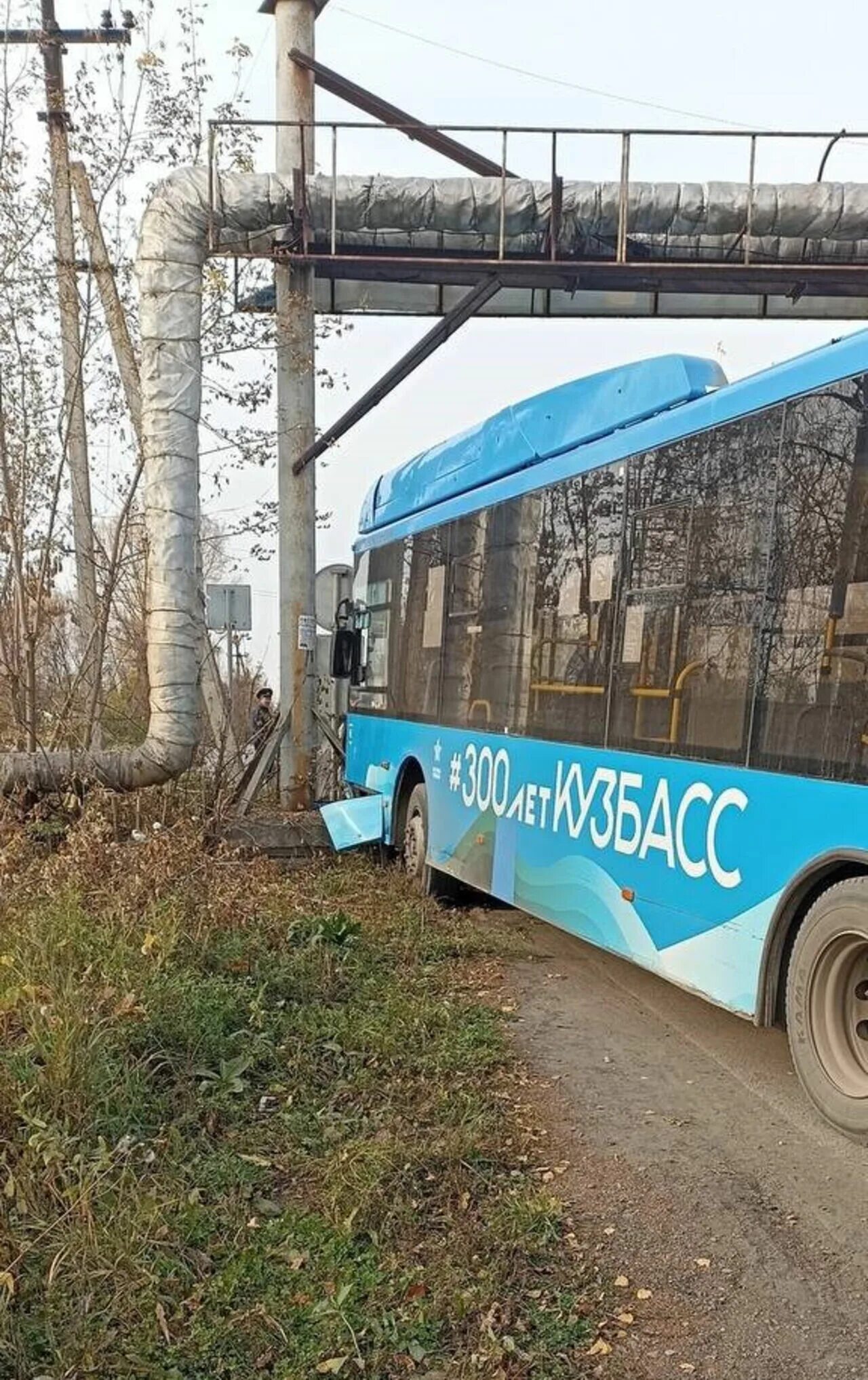 Абагур лесной автобусов 56. Автобус Лесной. Авария в Новокузнецке Лесной Абагур.