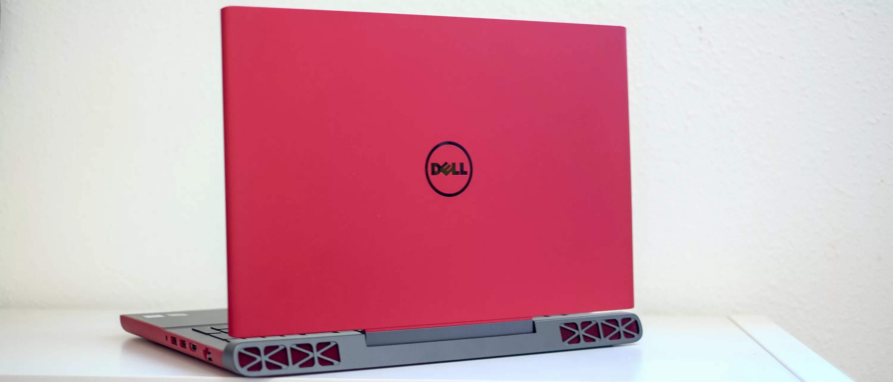 Dell 15 7000 gaming. Dell Inspiron 7000. Dell 15 7000. Inspiron 15 7000. Dell Inspiron 15 7000 Gaming.