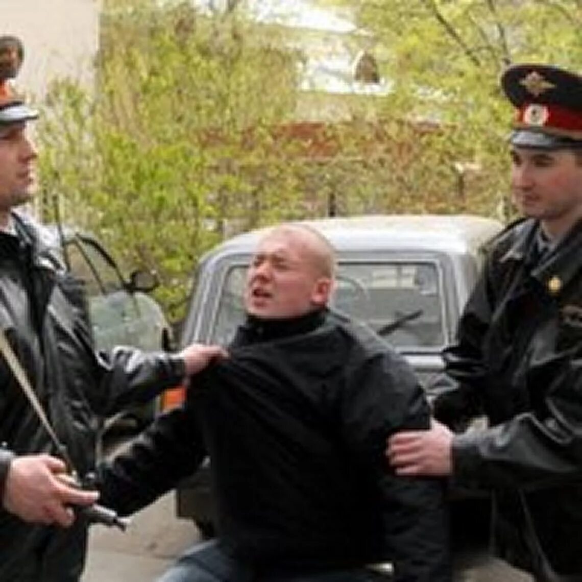 Забрали в полицию пьяным