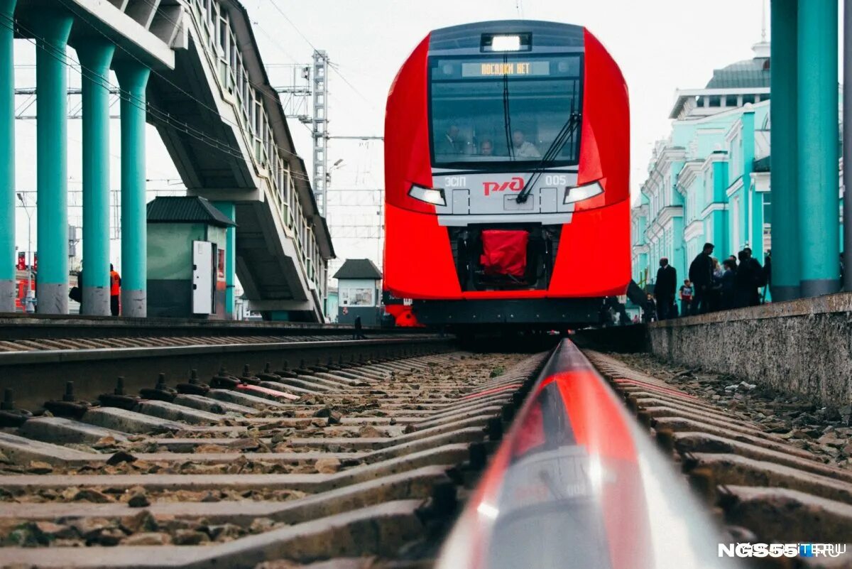 Жд билеты ржд ласточка. Ласточка электропоезд РЖД. Скоростной поезд Ласточка. Электричка РЖД Ласточка. Современные поезда.