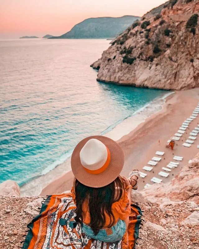 Капуташ турция. Турция девушка море. Пляж топчам анталия. Олюдениз море. Фетхие олюдениз.