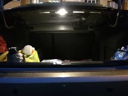 Лампочка в багажнике поло