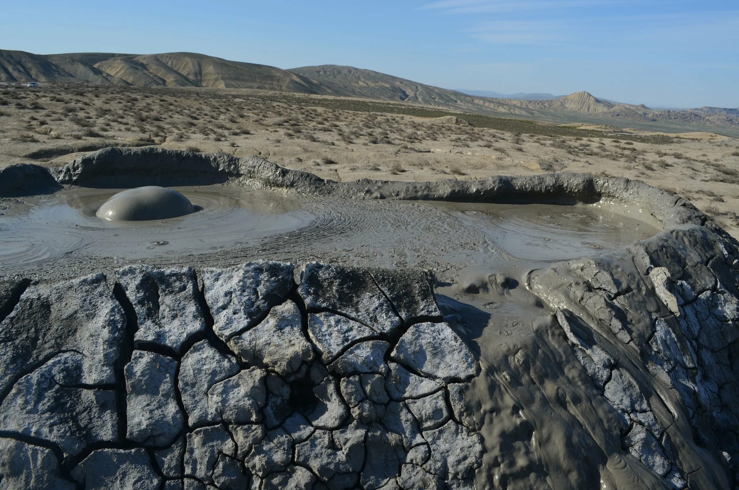 вулкан баки. локбатан (грязевой вулкан). локбатан (грязевой вулкан). вулкан баки. бак 76 литров.