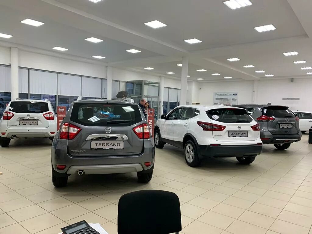 Автосалон датсун. Салон марка казань ниссан чуйкова. Копрецовская 35 вологда автосалон. Марка автосалон хошимина. Автосалон марка.