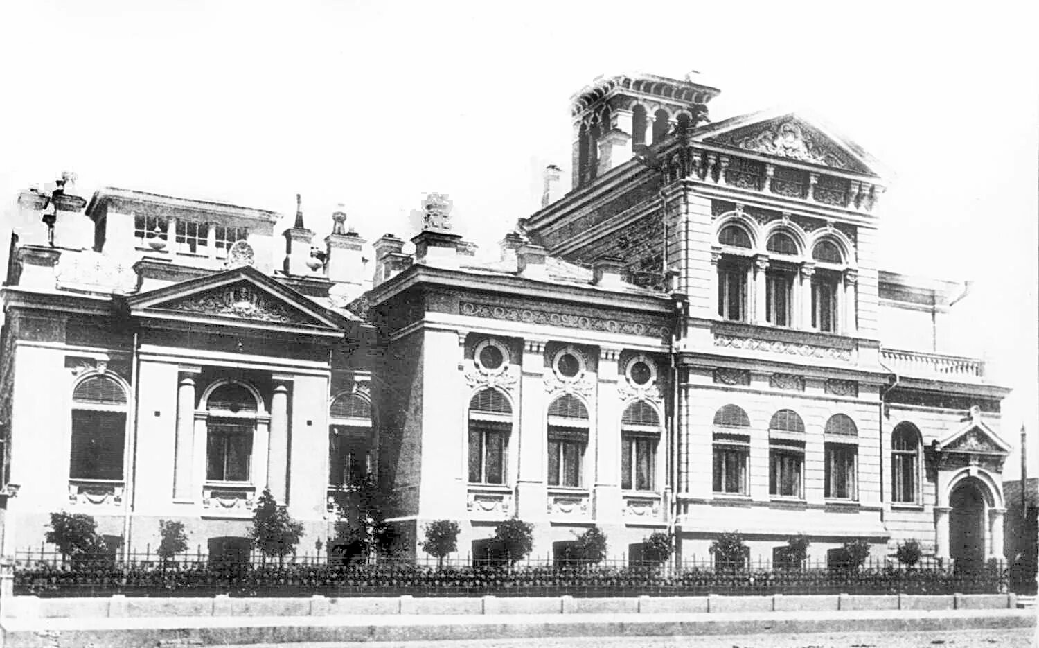 История здания астрахани
