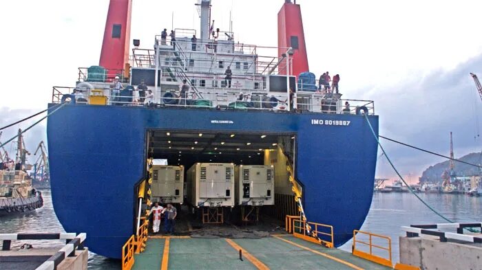 хансунг судно. Ro ro судно. ролкеры ро-ро. аппарель ро-ро. аппарель ро-ро.