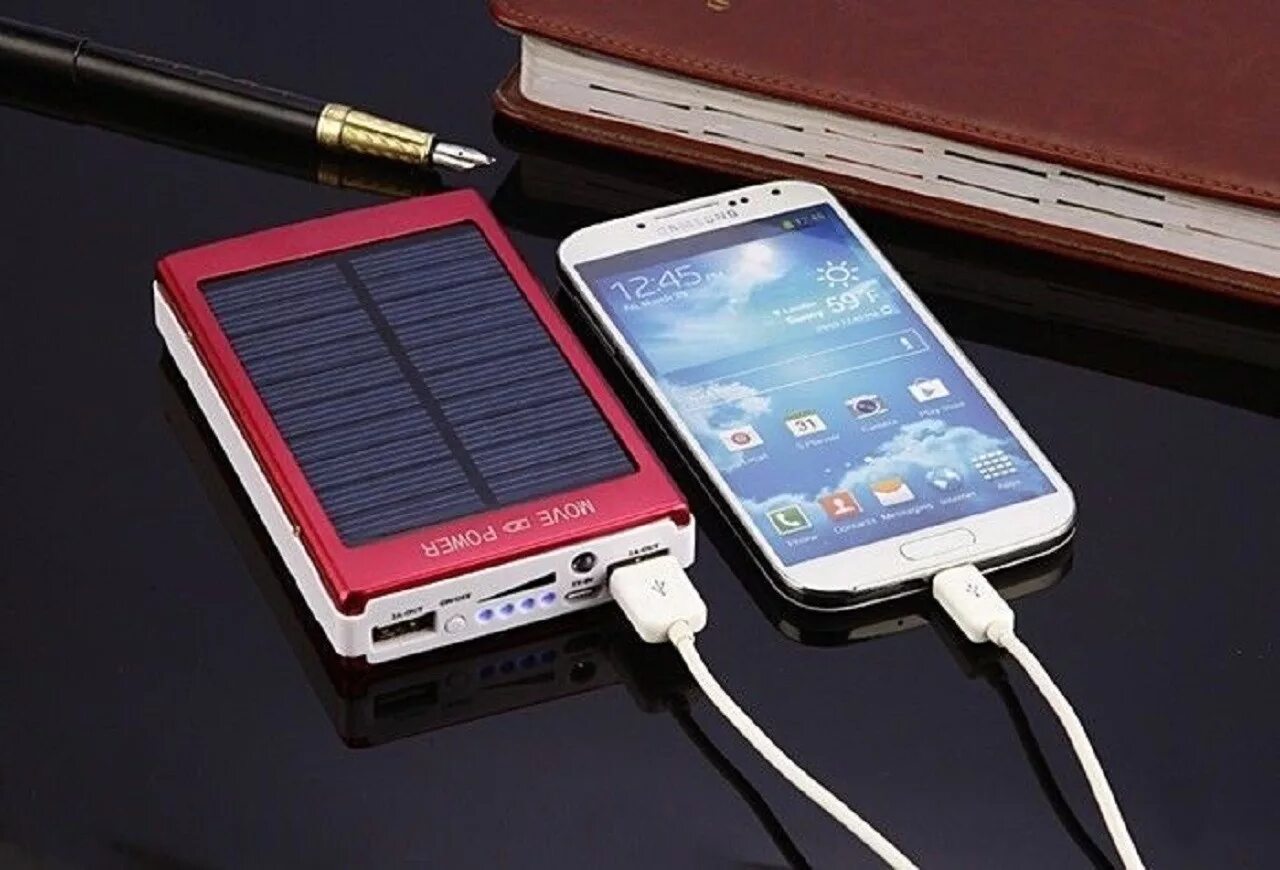 Power Bank 30000mah заряжается от солнца и от сети. Power Bank на солнечных батареях 50000. Повербанк на 30000 Mah с солнечной батареей. Повер банк 20000 Mah с солнечной батареей.