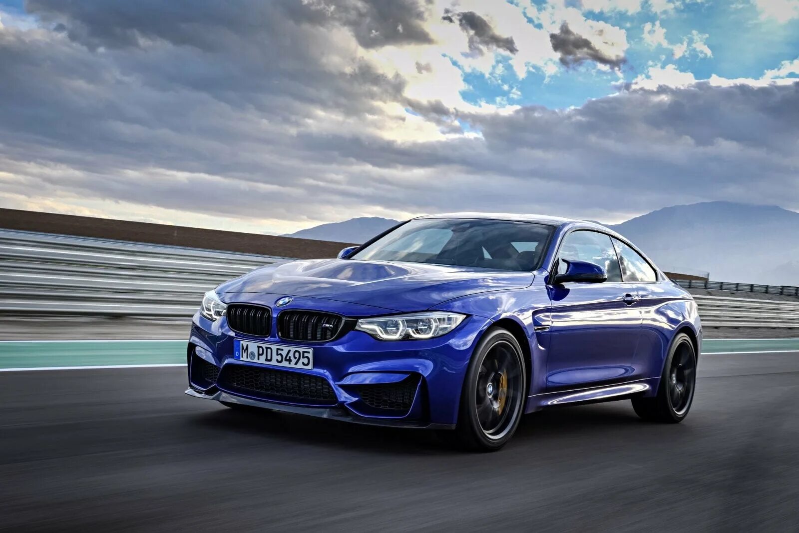 Bmw m4 красная. Bmw f82. Bmw m4 f82 белая. скачай бмв 4. Bmw 4.