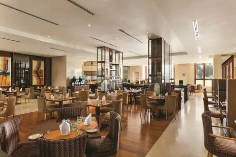 Crowne plaza dubai jumeirah 4
