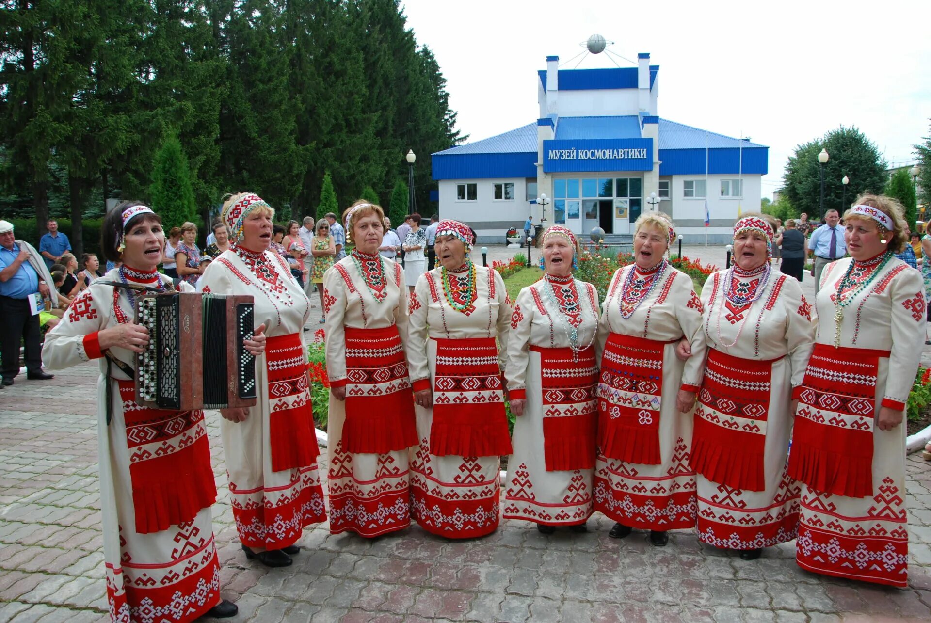 В чувашской республике живут. Шоршелы Чувашия. Чувашия Шоршелы музей. Музей космонавтики Шоршелы. Музей Николаева в Чувашии.