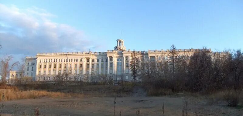 Больничный городок 4. Больница города Краснотурьинска. Центральная городская больница Краснотурьинск. Больница в Краснотуринск. Детская больница Краснотурьинск.