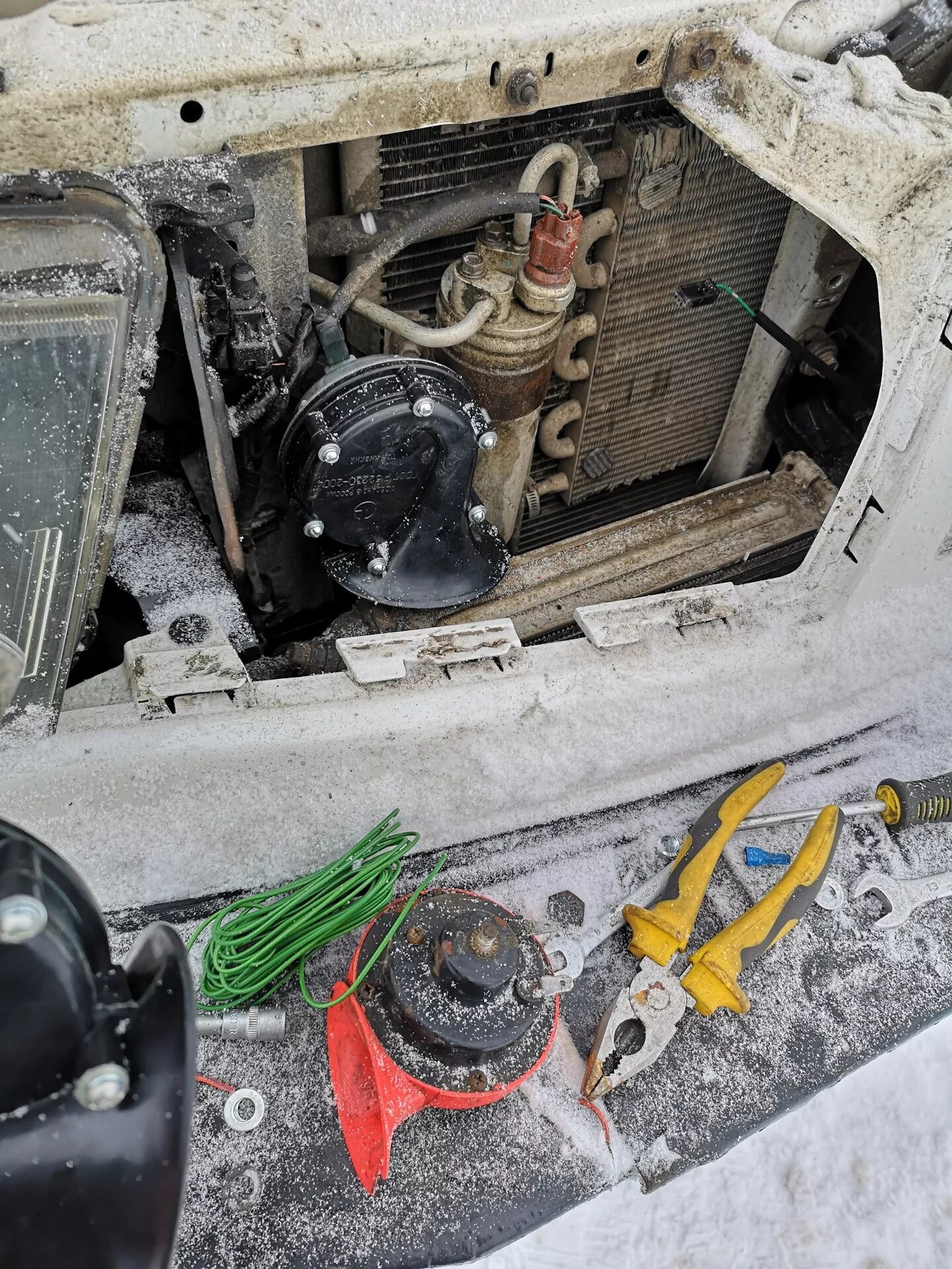 Пневмо сигнал pajero sport 2. Сигнал mitsubishi pajero sport. Амортизатор от волги на паджеро 2. Сигнал мицубиси паджеро спорт 2 штатный. Сигналы на паджеро спорт.