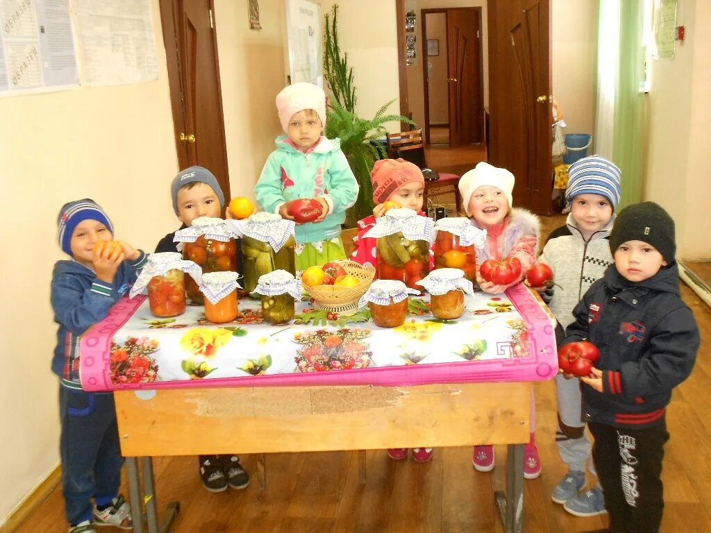 Погода ново усманово камышлинского. Новое усманово детский сад. рп5 старое усманово. старое усманово. деревня староусманово.