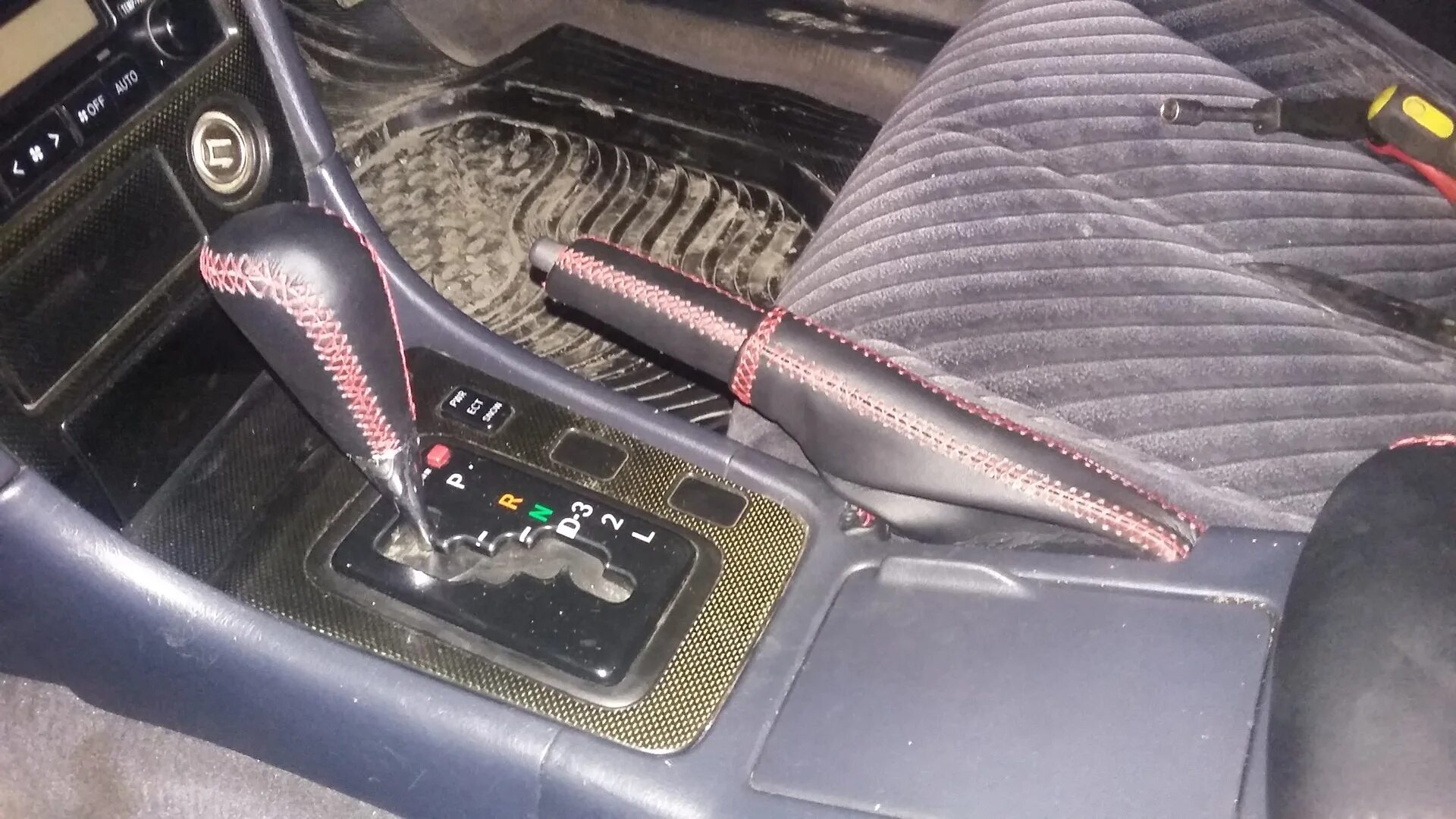 Переделка ручки кпп. Перетяжка ручки ручника jzx100. чехол на ручник jzx100. ручник jzx100 драйв.