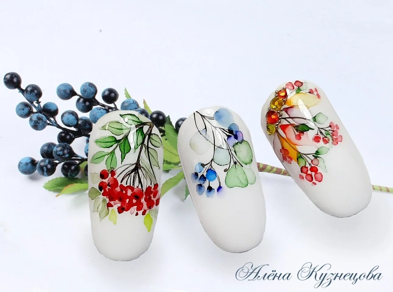 Акварельный дизайн ногтей "Осенние цветы". Ксения Купина. #nail #nailart #Waterc