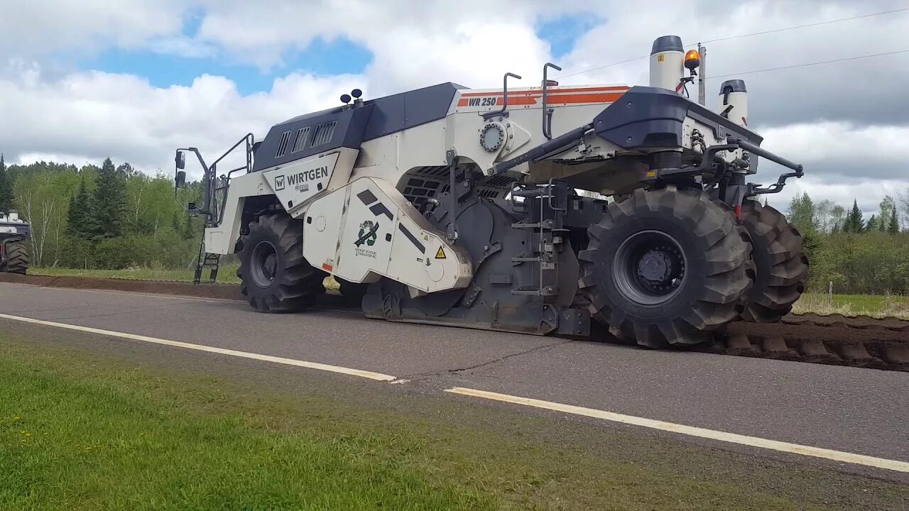 Ресайклер техника. Ресайклер wirtgen wr 250. ресайклер wirtgen wr 240. ресайклер wirtgen wr 2500. ресайклер terex rs600c.