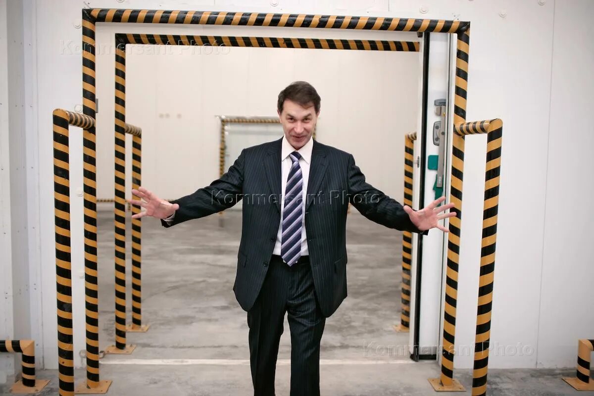 Центролит балаково график. Конкурс монолит. Коммерческий директор терем илья. Выставка глазунова в москве. Галереи зао.