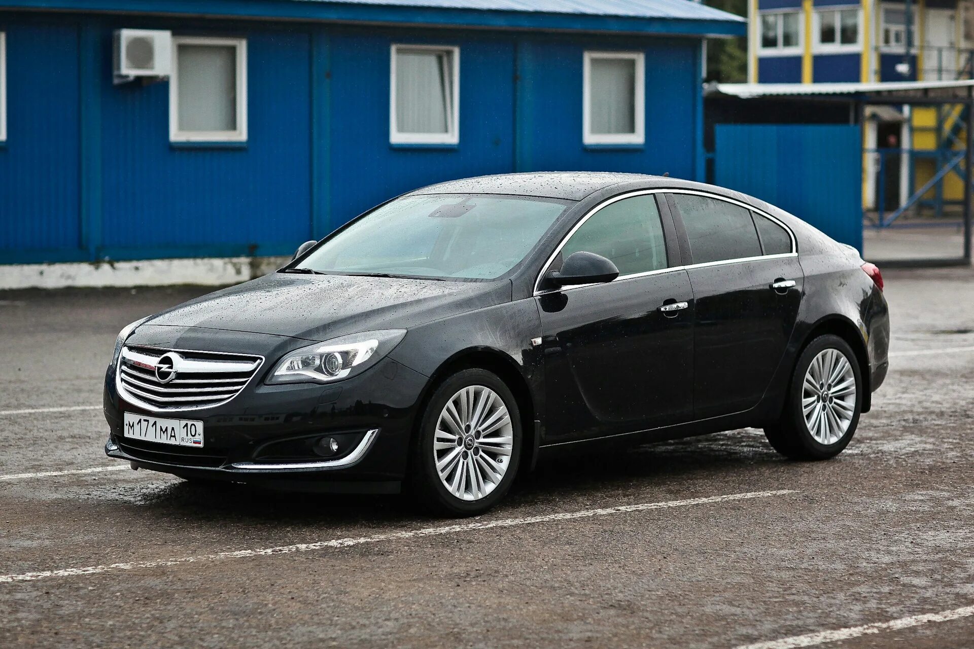 Купить опель инсигния турбо. Opel Insignia 2013. Opel Insignia 2. Opel Insignia 2012. Опель Инсигния хэтчбек.