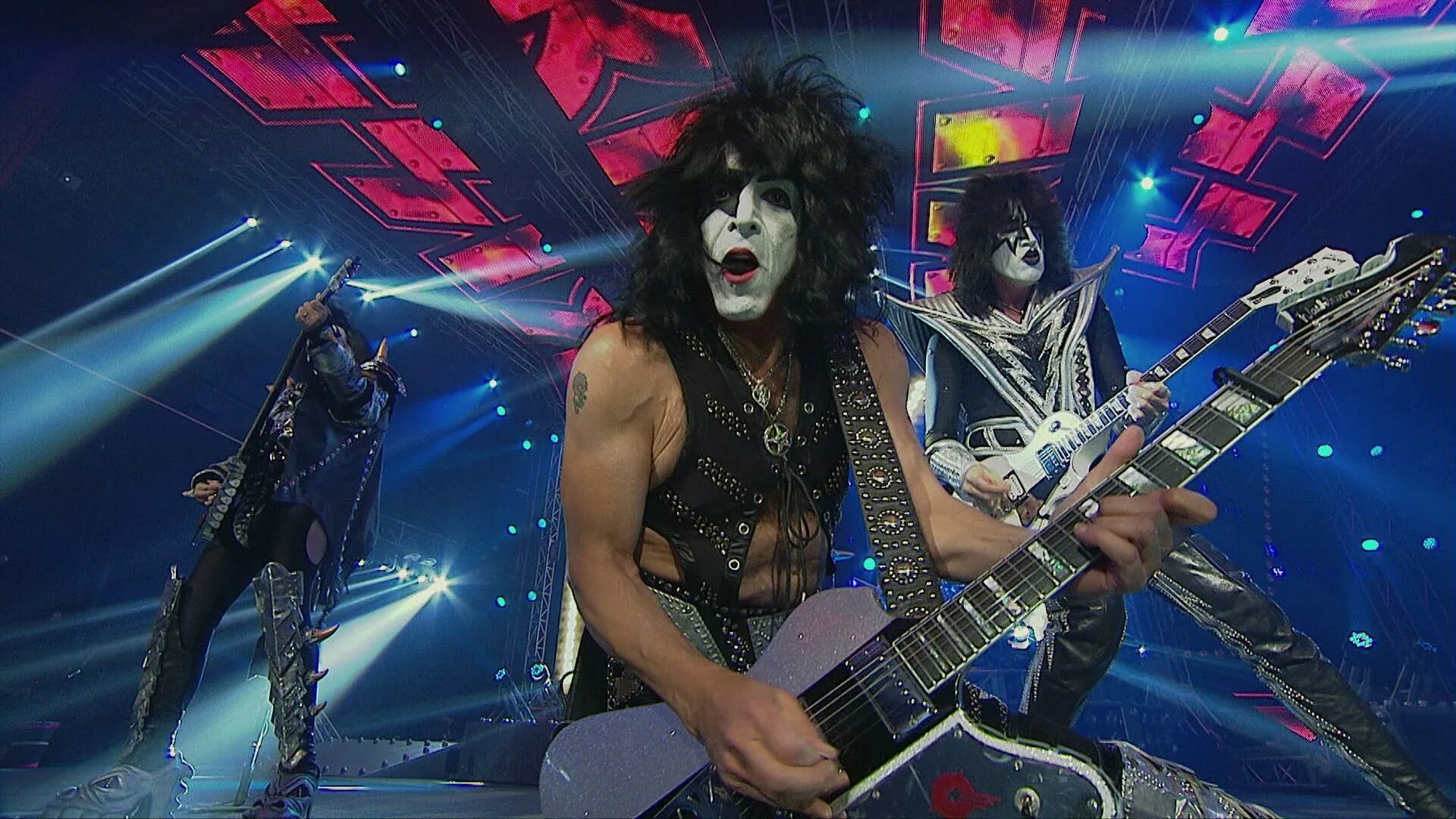 Лучшее видео рока. Kiss - Rocks Vegas 2016. Kiss 1982. Kiss Rocks Vegas 2014. Эйс Фрейли и Питер Крисс.