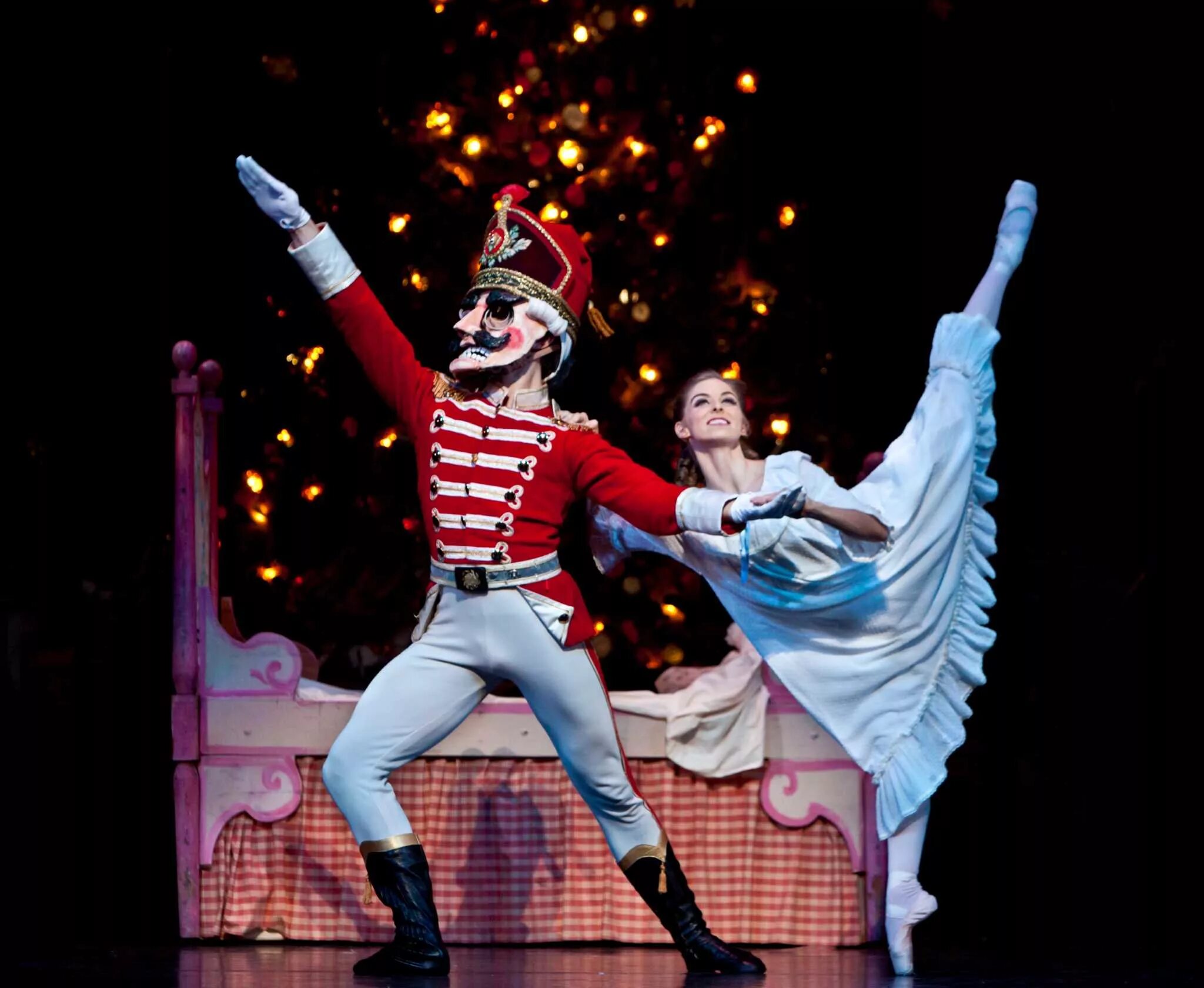 Tchaikovsky pas de deux the nutcracker. Балет щелкунчик. балет щелкунчик щелкунчик. чайковский балет щелкунчик танец. nutcracker ballet + houston.