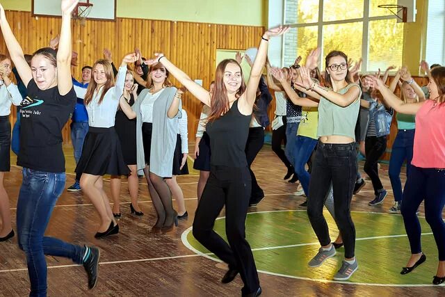 колледж искусств студенты. музыкальный вуз. колледж искусств студенты. рахманинов юбилей. студентка вуза.