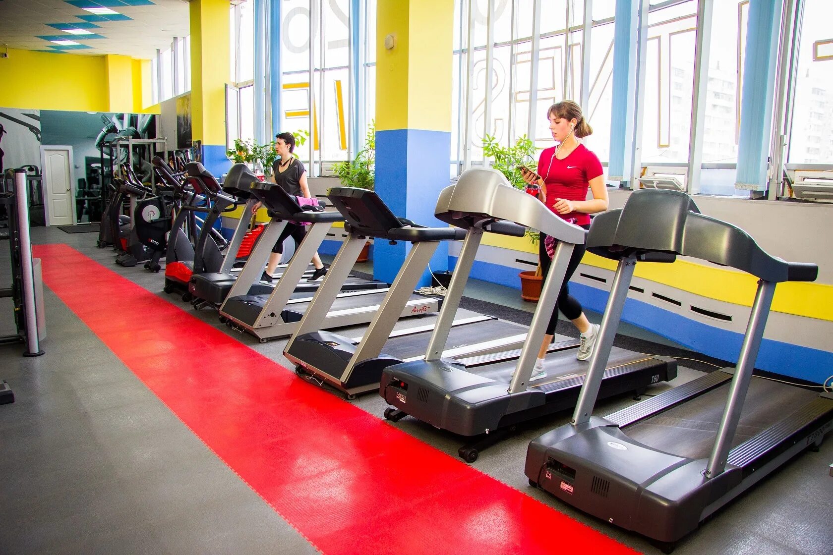 Тренажеры краснодар. Фитнес лайф Яблоновский. Fitness Life Краснодар. Фитнес лайф Магнитогорск. Фитнес клуб Fitness Life.