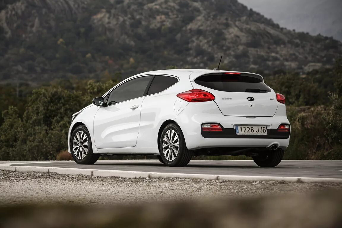 Kia Pro Ceed GT фото № 155340 автомобильная фотогалерея Kia Pro Ceed GT на Автор