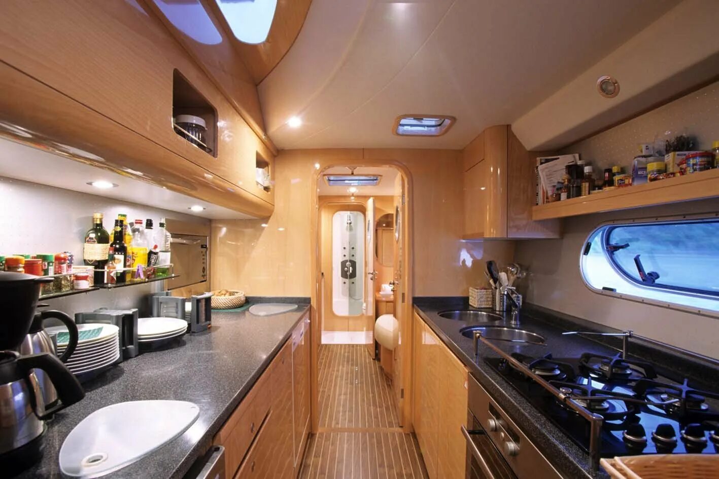 Каюта камбуз. Privilege 585 catamaran. камбуз а380. камбуз на яхте. камбуз на катере.