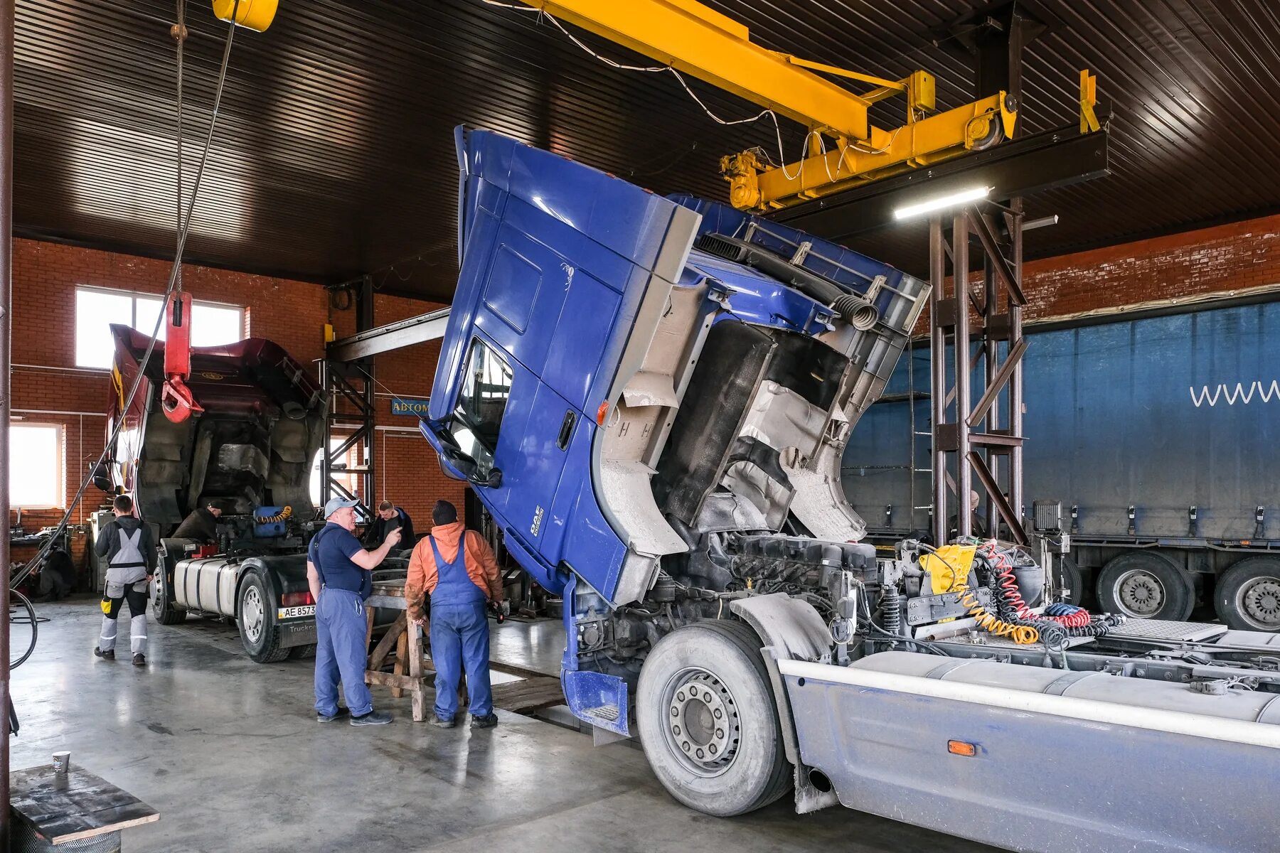 Сто грузовиков. Вольво truck сто. Ремонт грузовых автомобилей реклама. Грузовой автосервис. Ремонт грузовиков ростов.