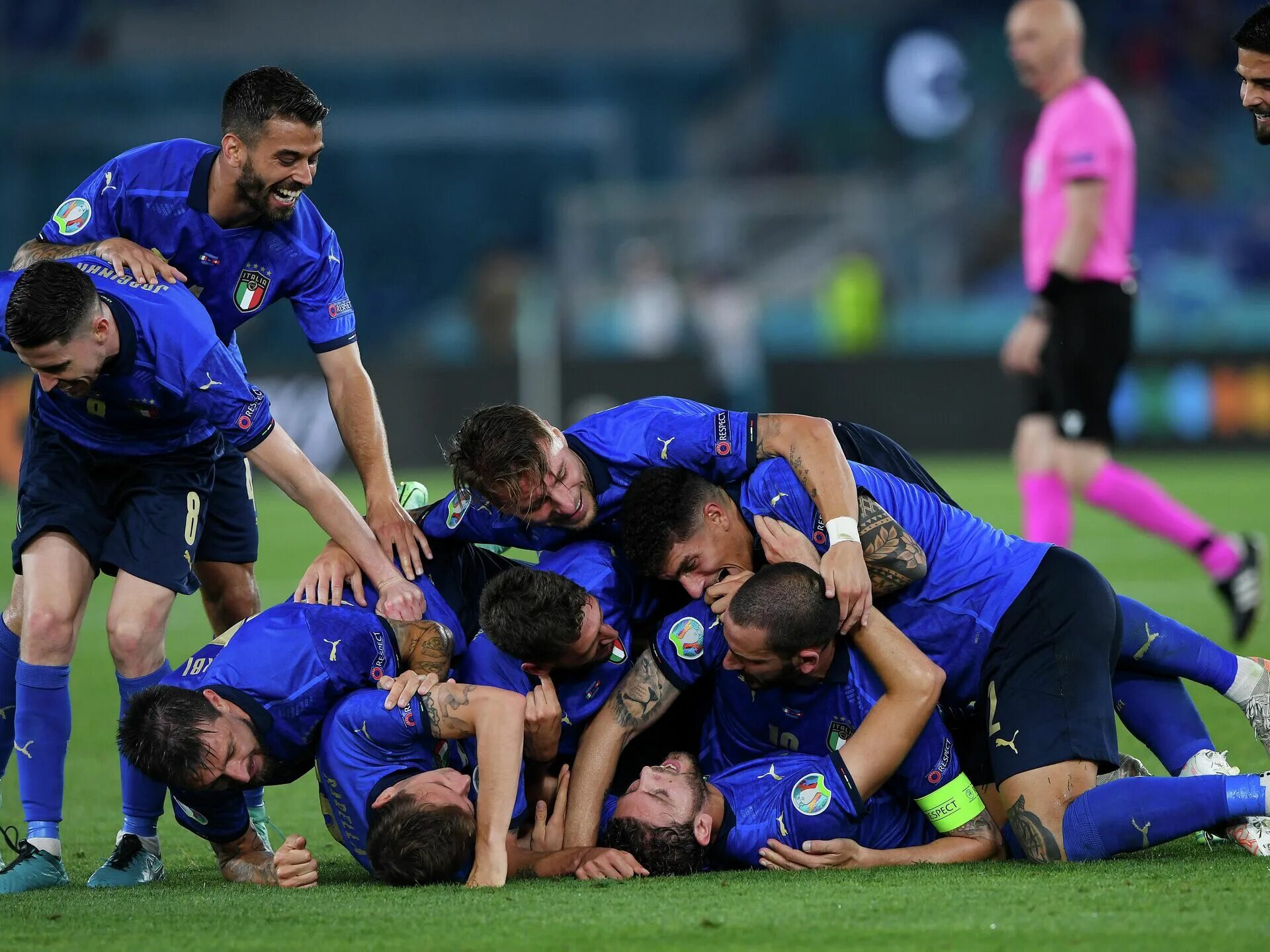 Итальянский футбол матчи. Сборная Италии 2021. Сборная Италии по футболу евро 2020. Сборная Италии состав 2022. Игроки сборной Италии 2021.