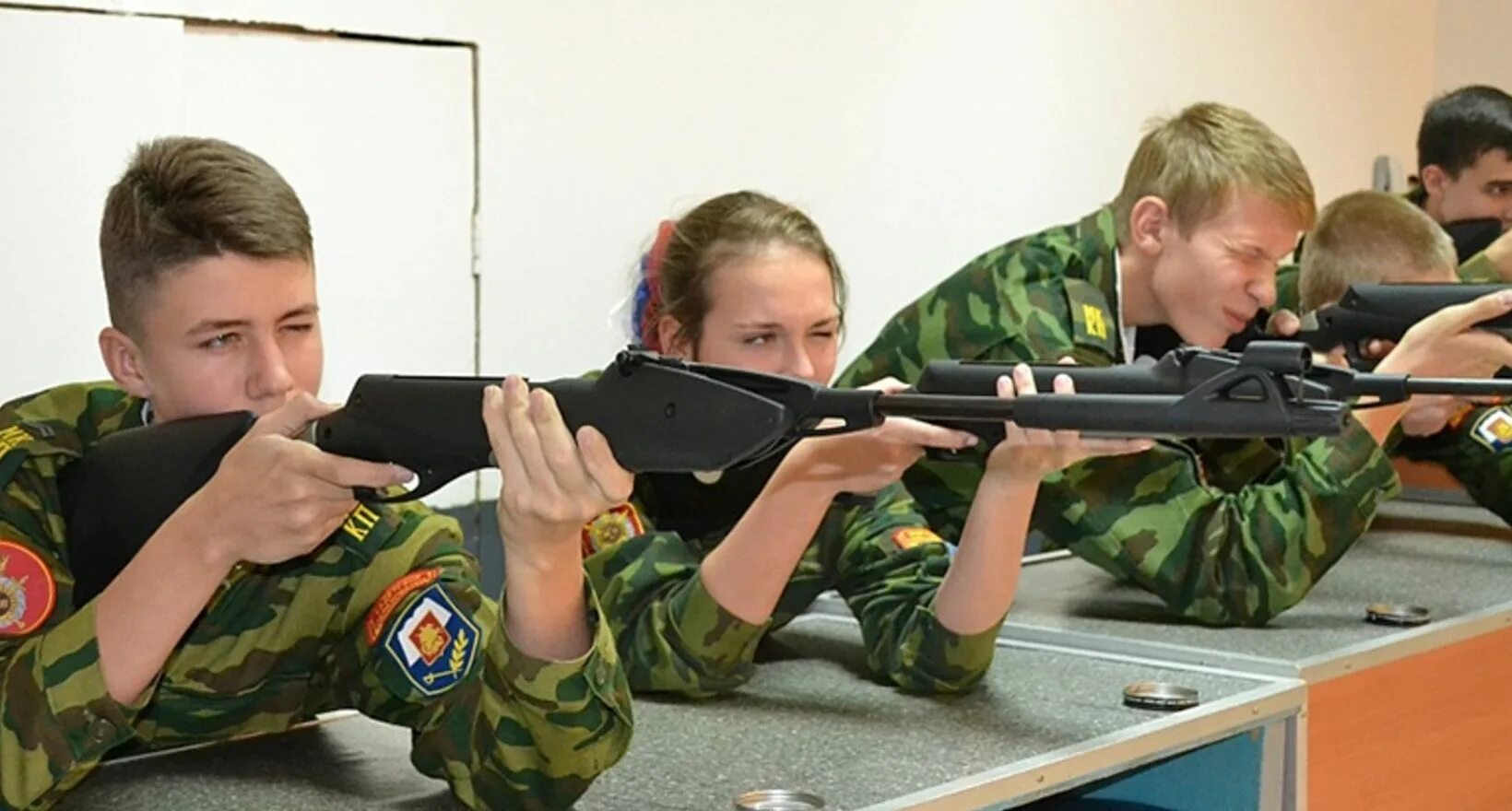 Военное после 11 класса для мальчиков. Военная школа. Начальная Военная подготовка. Школьник военный. Урок в военной школе.