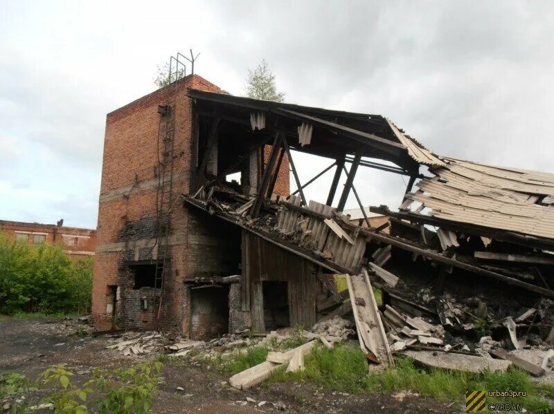 Химзавод ленинск кузнецкий завод. Завод углеродистых материалов ленинск-кузнецкий. Завод полукоксования ленинск-кузнецкий. Кузбасс элемент. Заброшенный завод в ленинске кузнецком.