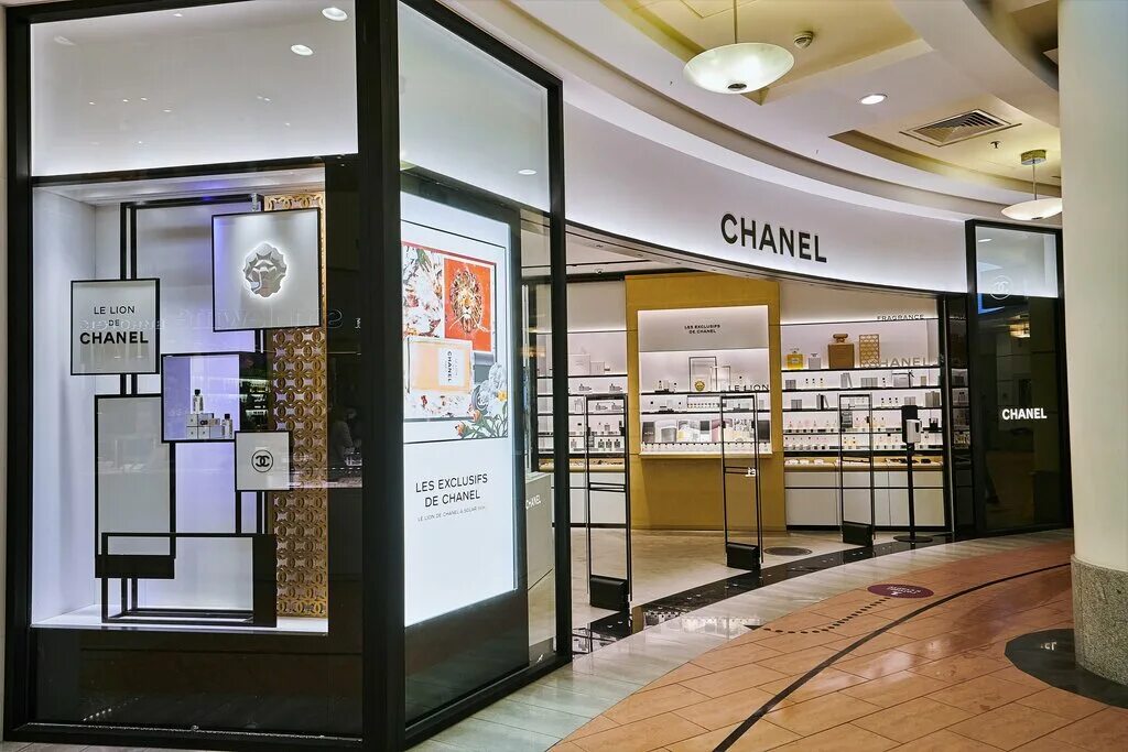 красивый магазин косметики. Parfum магазин москва. магазин духов. магазин духов. бутик парфюмерии.